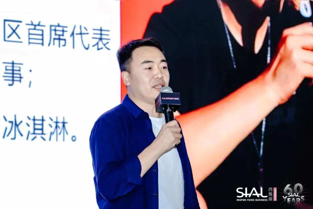 野人先生董事長崔漸為