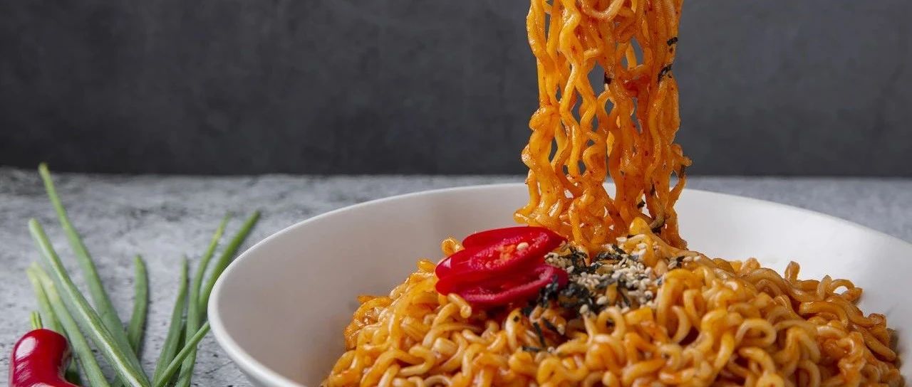 進口食品來襲！年輕人的胃被零食、酒飲、養(yǎng)生食品“拿捏”了！