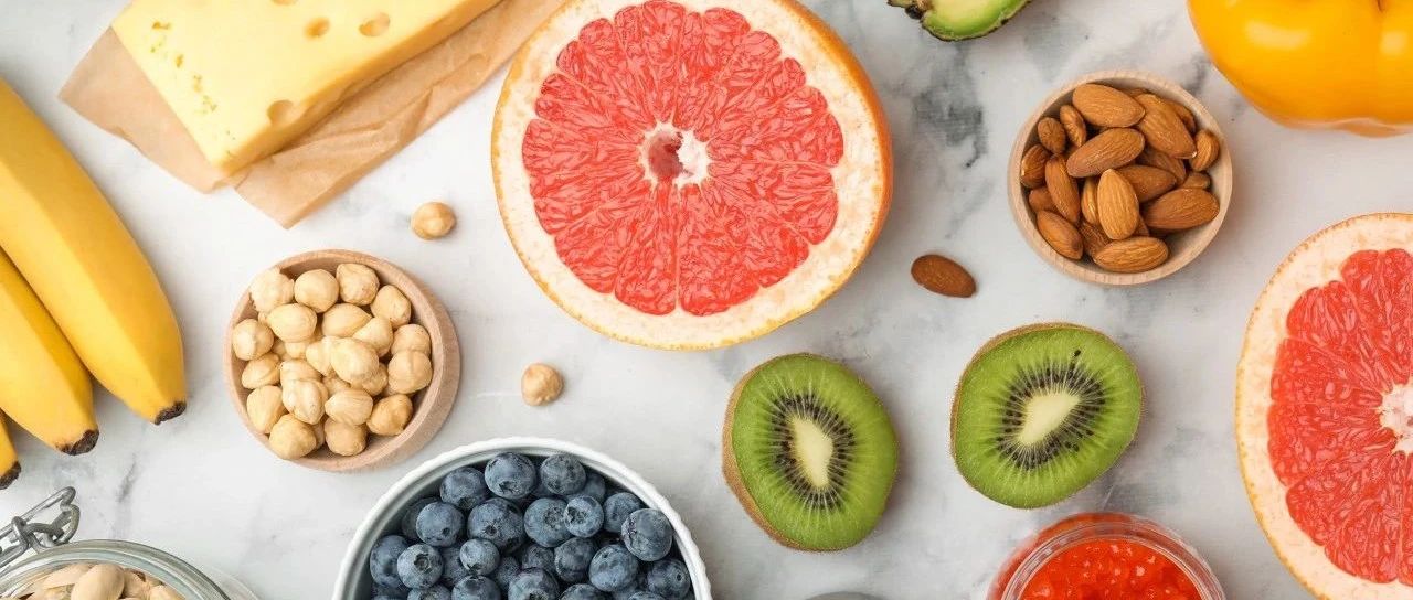 從板栗到東南亞風(fēng)味、從凍干咖啡到環(huán)保包裝，百峰食品、唯壹食品、萬(wàn)寧、鉆怡商貿(mào)與利登環(huán)保在 SIAL 西雅展上共放光芒